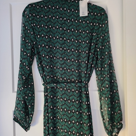 NWT ONLY Maxi Dress - Picture 6 of 8